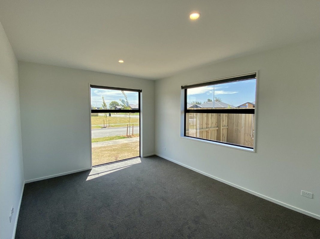 26 Arapawa Street, Belfast, Christchurch - Carousel 2