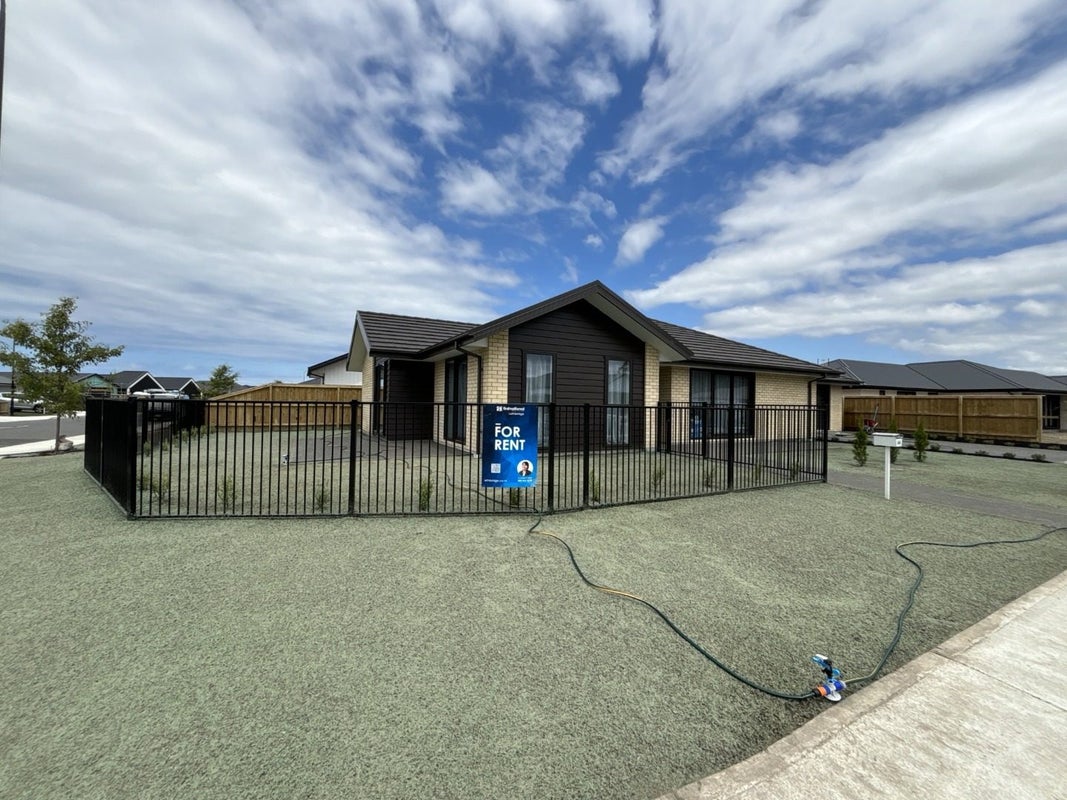 44 Crossley Avenue, Woodend, Woodend - Carousel 14