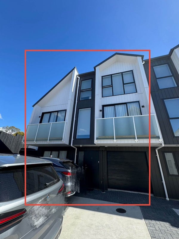 8/12 Ewenson Avenue, One Tree Hill, Auckland - Carousel 2