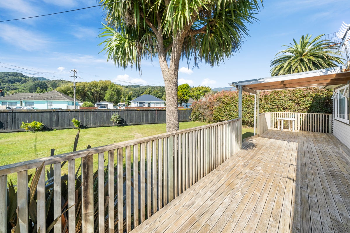 11 Hyde Street, Wainuiomata, Lower Hutt - Carousel 2
