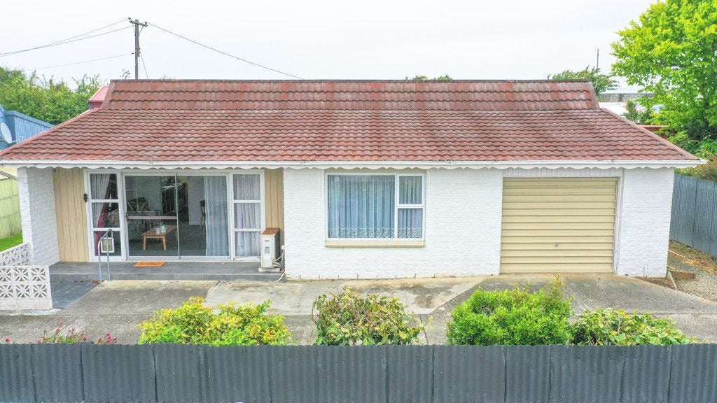 8B Charles ST, GRASMERE, INVERCARGILL - Carousel 2