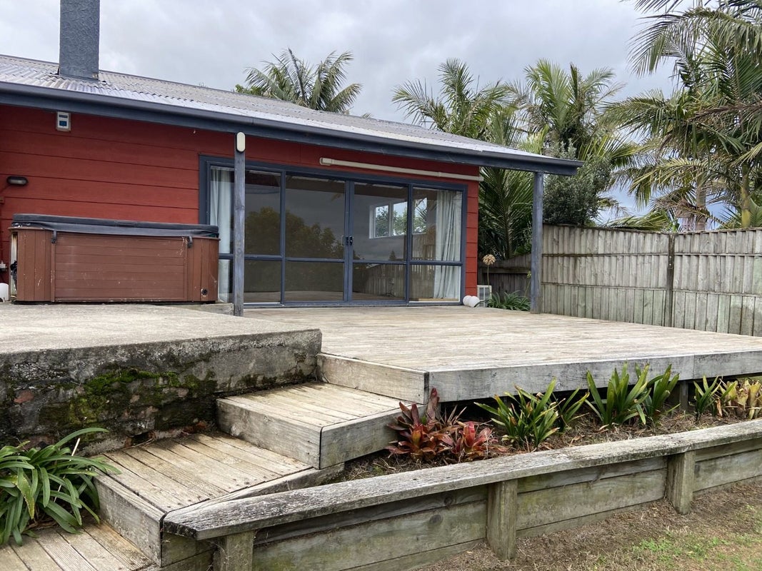 3 Douglas Street, Okitu, Gisborne - Carousel 2
