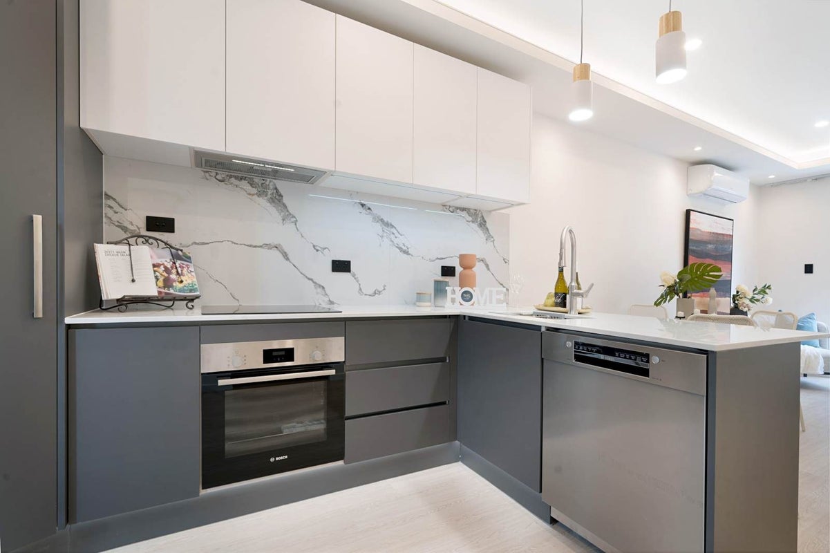 2/52 Newington Road, Henderson, Auckland - Carousel 2