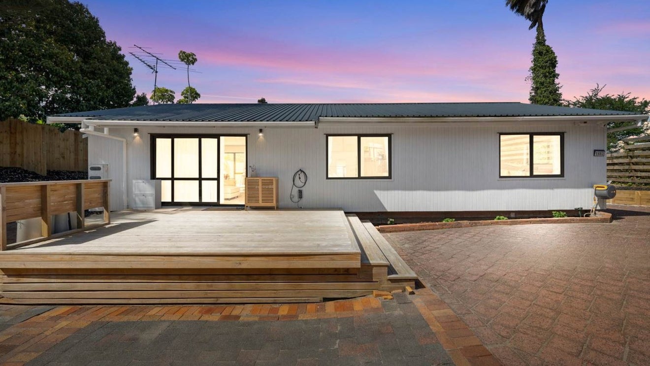 198D White Swan Road, Mount Roskill, Auckland - Carousel 1