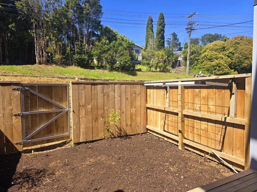 2/11 Seymour Road, Sunnyvale, Auckland - Carousel 15