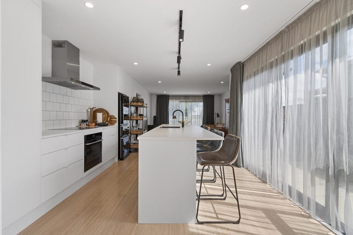 25A Hereford Street, West End, Palmerston North - Carousel 2