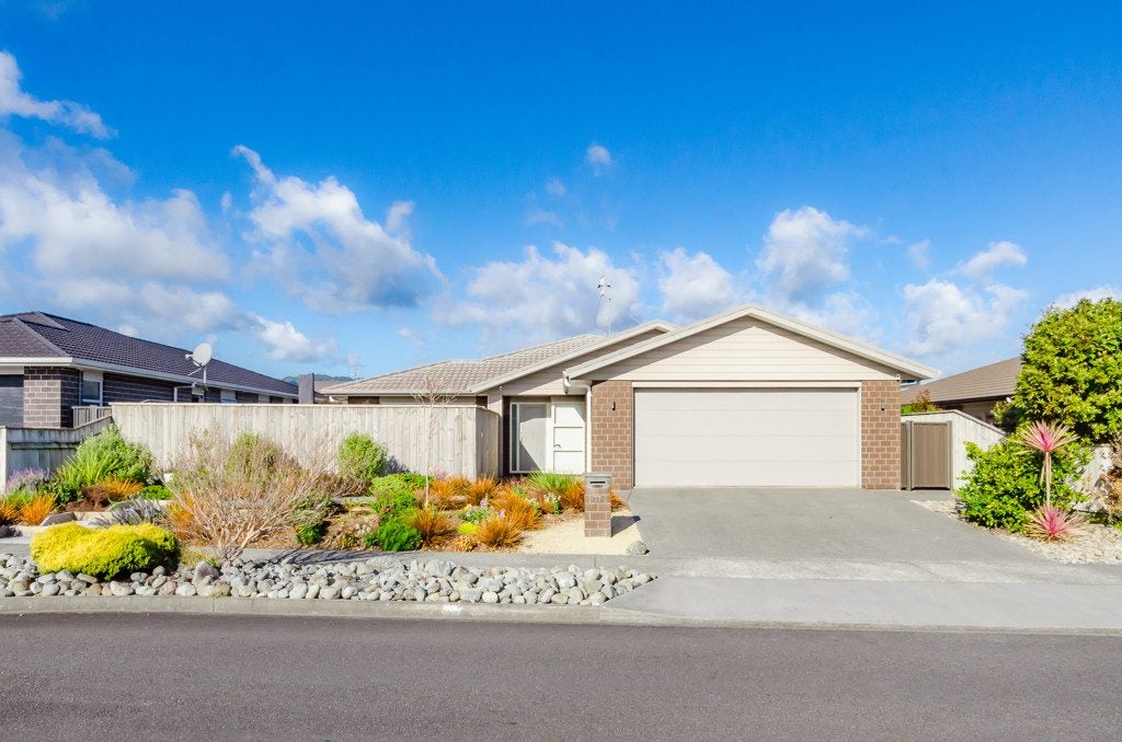37 San Priamo Place, Paraparaumu Beach, Paraparaumu - Carousel 1