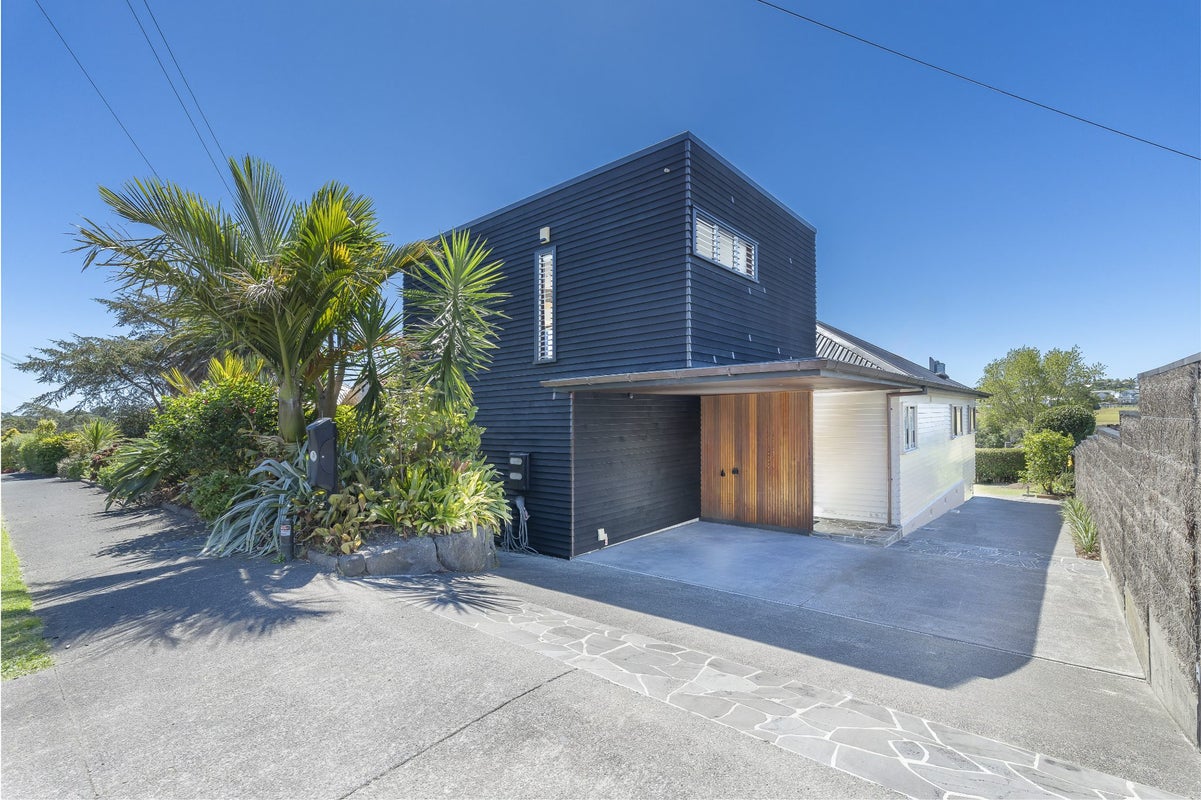 24 Moira Street, Ponsonby, Auckland - Carousel 1