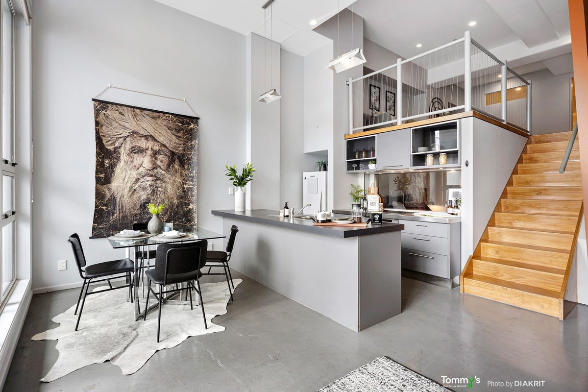 104/107 Thorndon Quay, Pipitea, Wellington - Carousel 2
