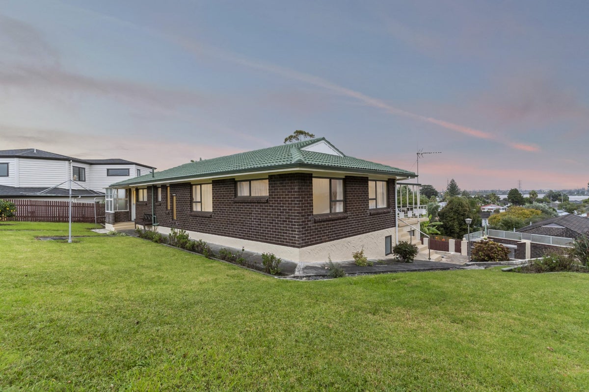 88 Cardiff Road, Pakuranga, Auckland - Carousel 3