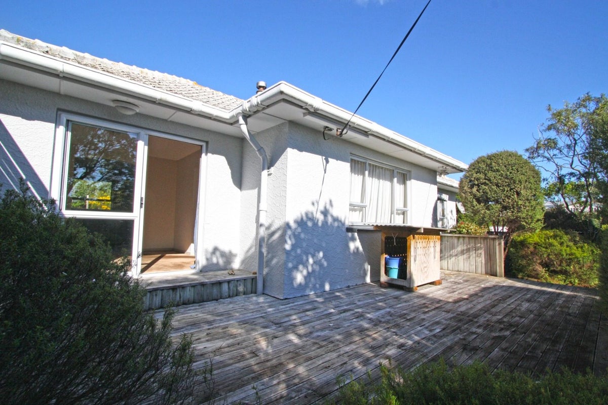 4 Moana Crescent, Blagdon, New Plymouth - Carousel 2