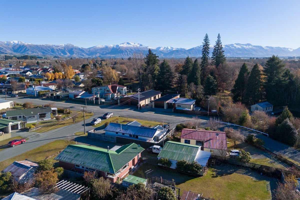 10 Buchanan Street, Fairlie - Carousel 19