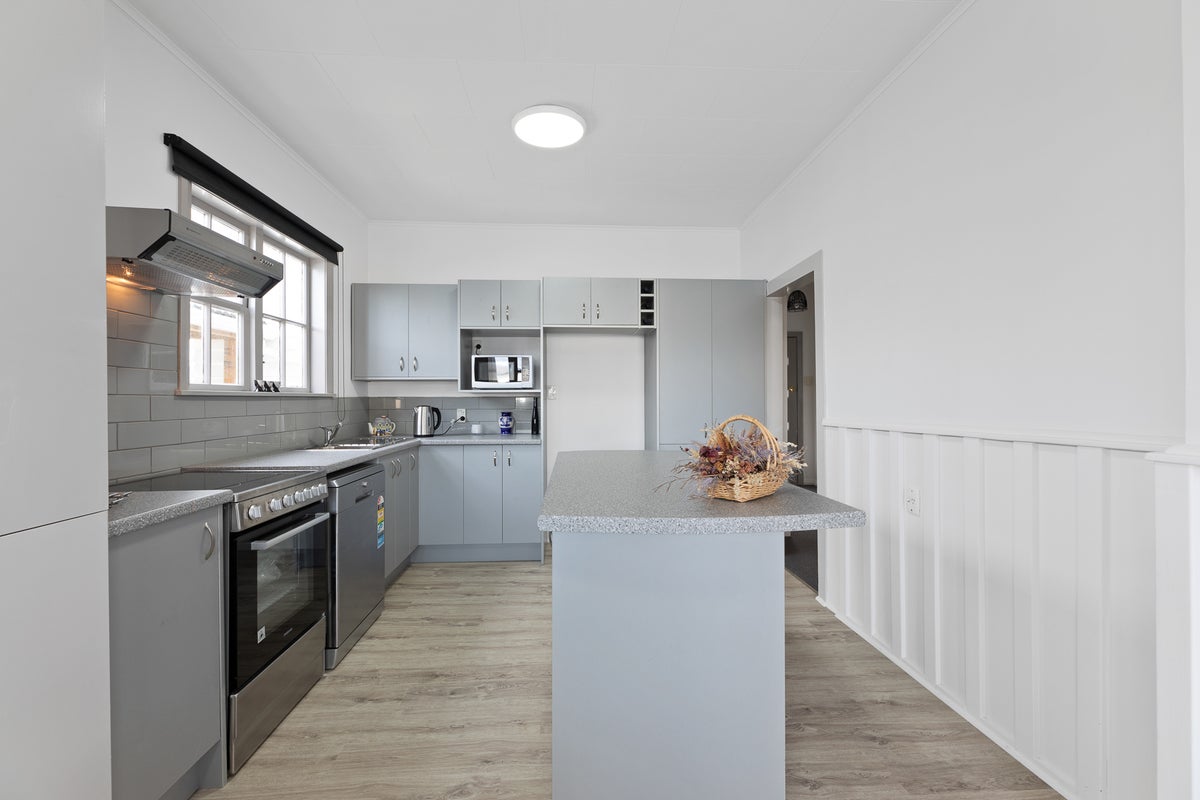 5 Lansdowne Street, Mayfield, Blenheim - Carousel 2