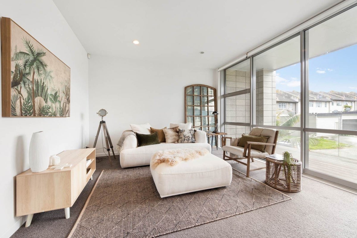 423 Murphys Road, Flat Bush, Auckland - Carousel 2