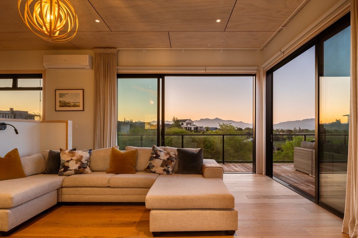 3 Golf View Close, Fairhall, Blenheim - Carousel 2