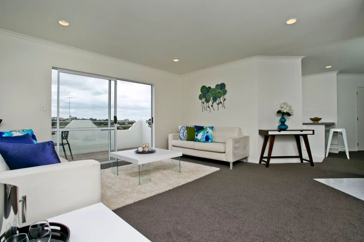 3/8A Target Road, Totara Vale, Auckland - Carousel 2