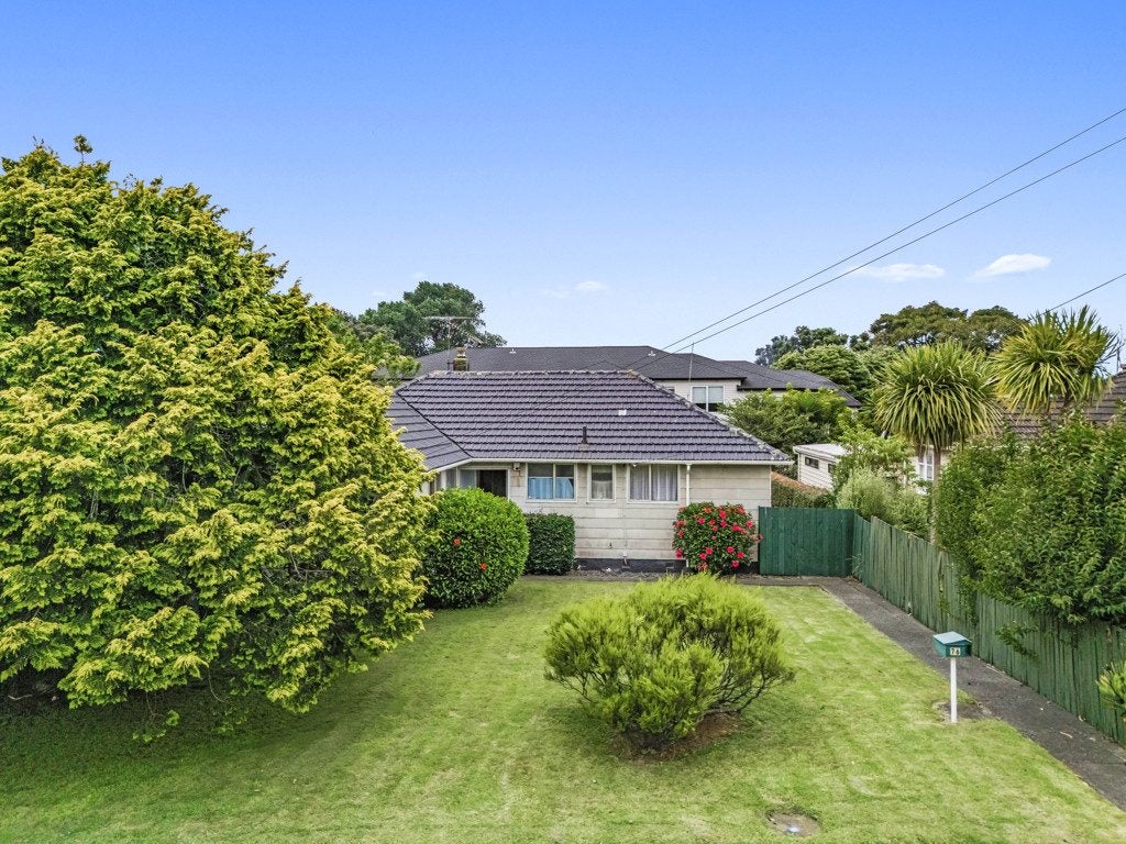 76 Court Crescent, Panmure, Auckland - Carousel 2