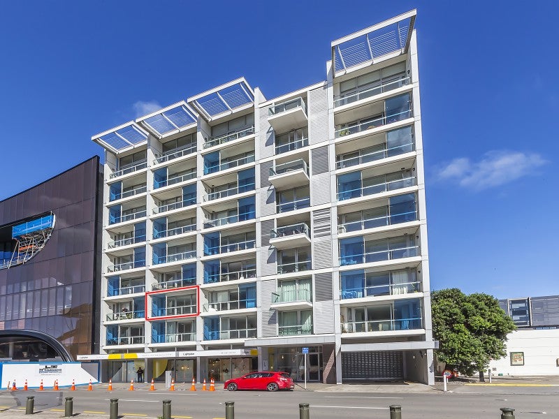 2B/42 Cable Street, Te Aro, Wellington - Carousel 2