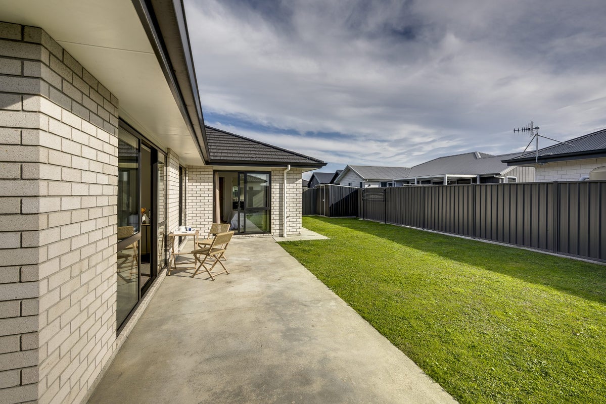 16 Hikawera Drive, Frimley, Hastings - Carousel 2