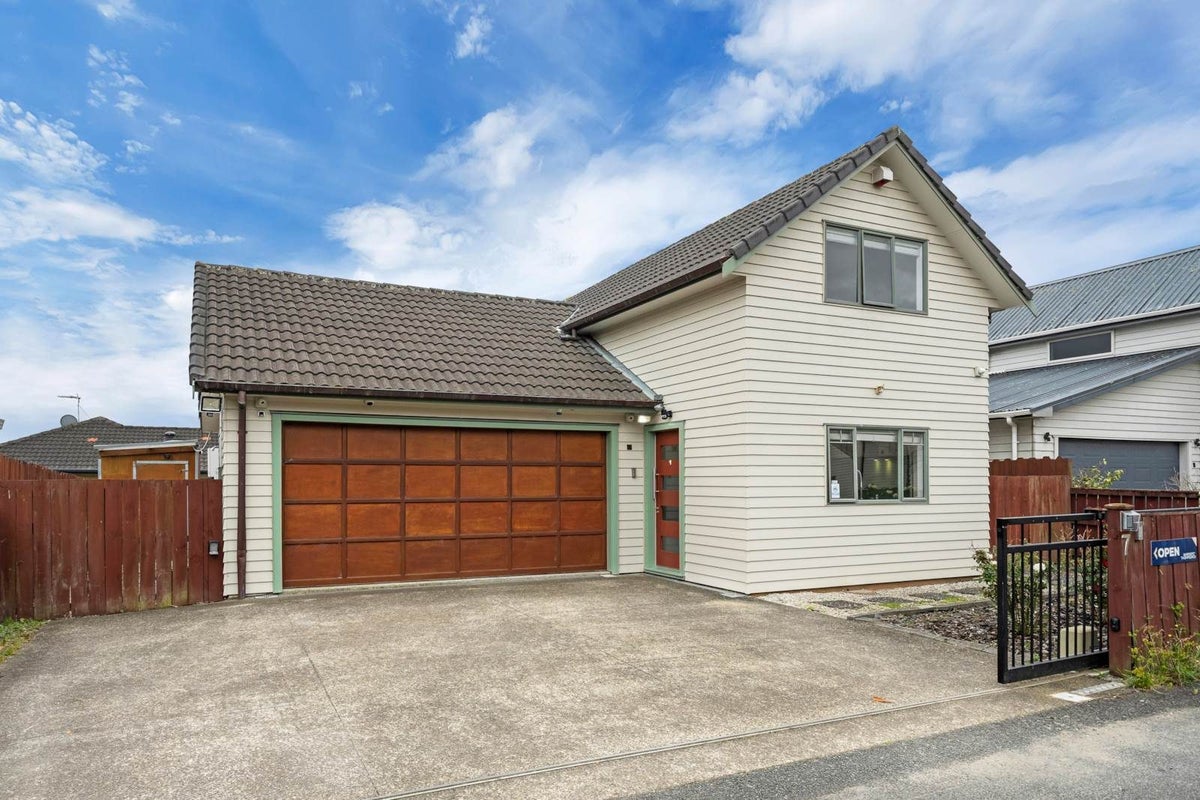 7 Paloma Court, Hillpark, Auckland - Carousel 1