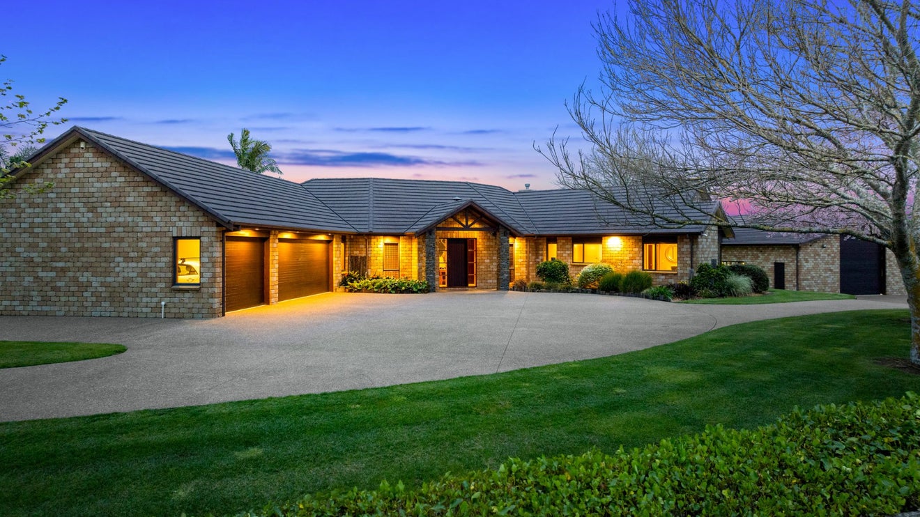55 Kingseat Road, Patumahoe, Pukekohe - Carousel 1