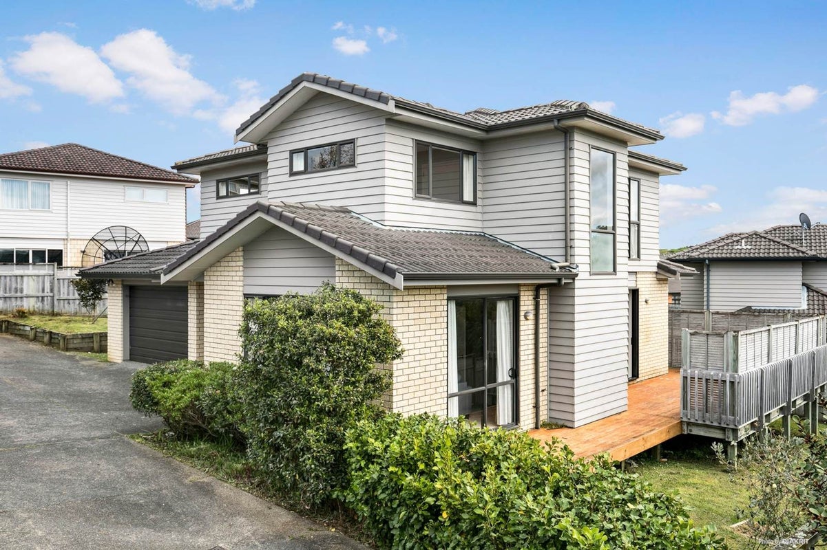 8 Andersons Road, Oteha, Auckland - Carousel 1