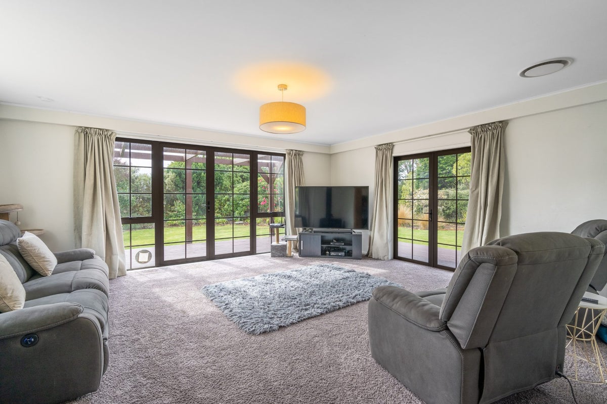 3 Matua Road, Otatara, Invercargill - Carousel 2