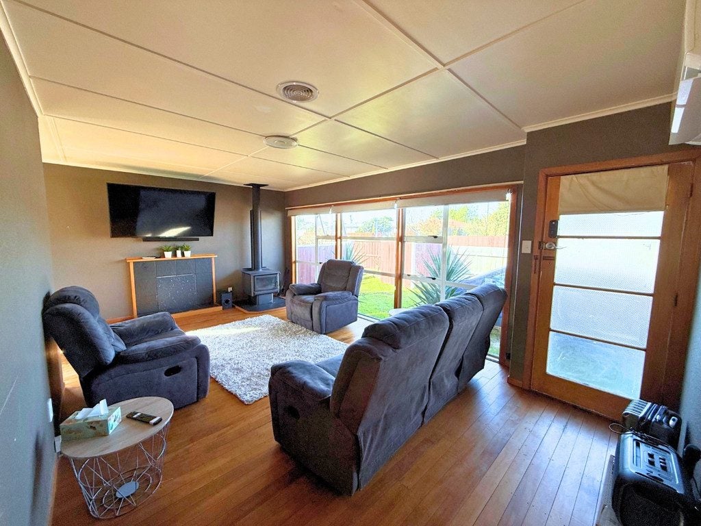 55 Mosston Road, Castlecliff, Whanganui - Carousel 2