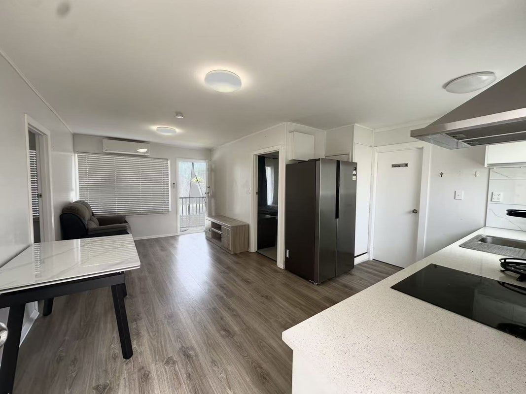 2/29 Fairview Road, Mount Eden, Auckland - Carousel 2