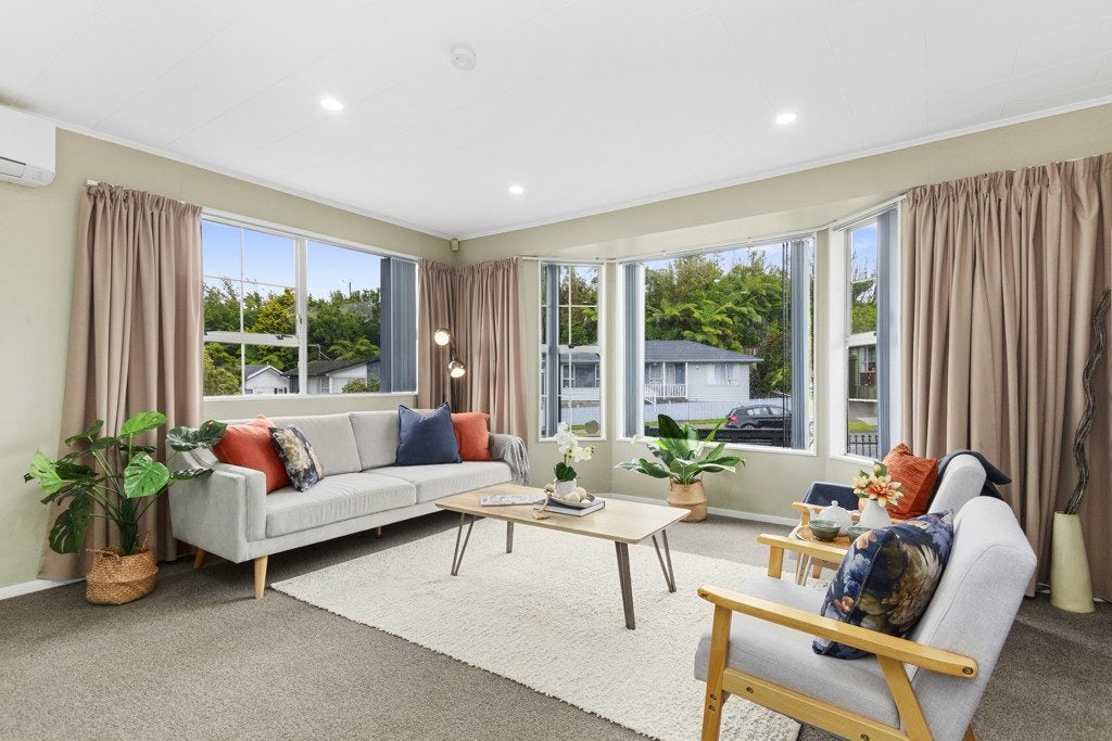 218 Major Drive, Kelson, Lower Hutt - Carousel 2