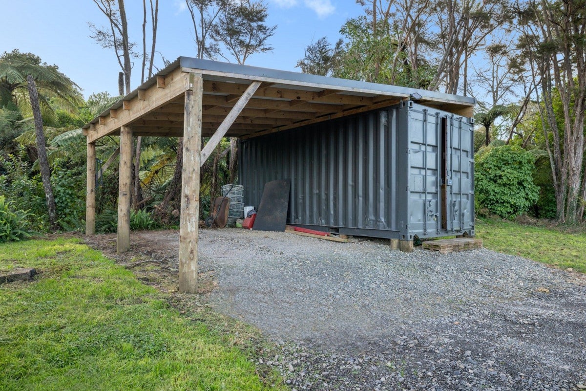 37 Canon Road, Tanners Point, Katikati - Carousel 25