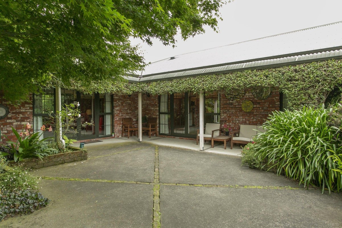 104 Bridge Street, Netherby, Ashburton - Carousel 1