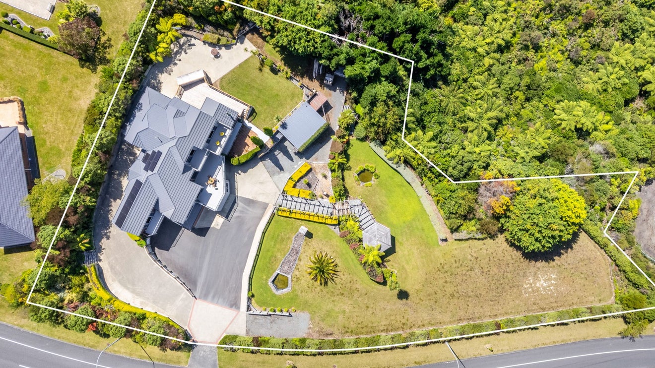 66 Kirton Drive, Riverstone Terraces, Upper Hutt - Carousel 1
