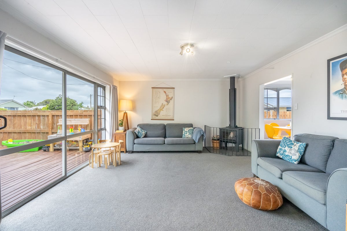 55 Douglas Street, Grasmere, Invercargill - Carousel 2