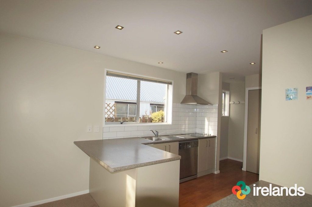 6/12 Keoghs Lane, St Albans, Christchurch - Carousel 2