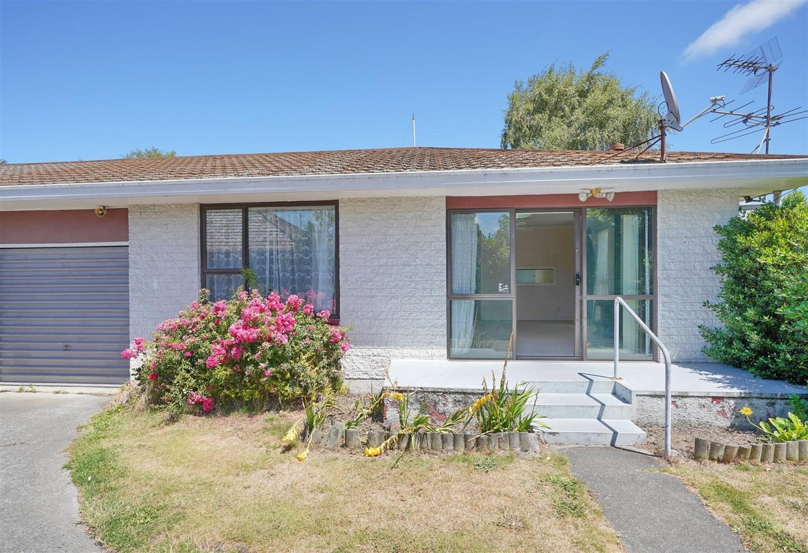 1/7 Neill Street, Hornby, Christchurch - Carousel 1