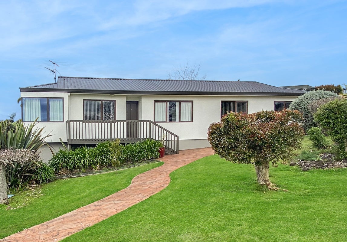 44 Kauri Road, Pukekohe, Pukekohe - Carousel 1