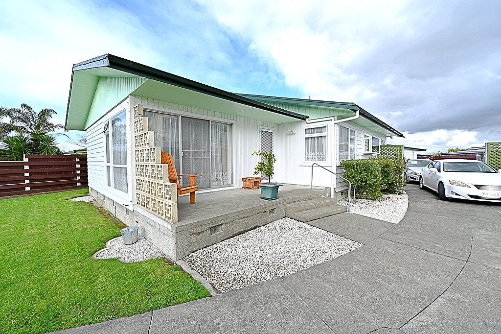 31 Henley Crescent, Pirimai, Napier - Carousel 1