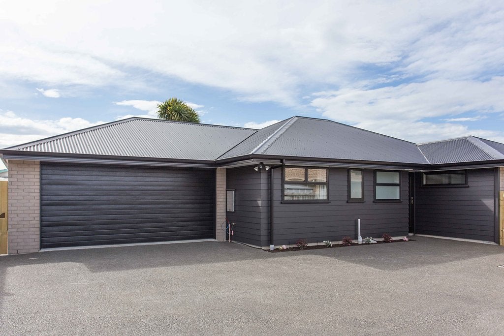 2/10 Noosa Place, North New Brighton, Christchurch - Carousel 1