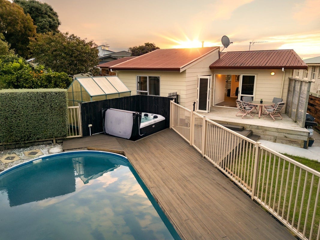 8 Magenta Place, Dinsdale, Hamilton - Carousel 2