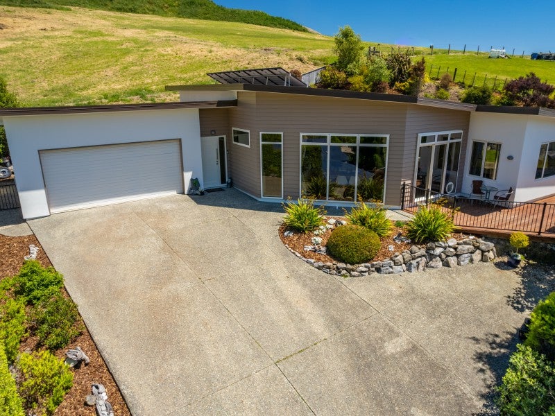 9 Burnside Terrace, Atawhai, Nelson - Carousel 1
