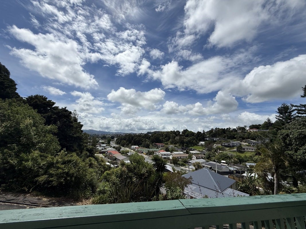 1 Redwood Rise, Horahora, Whangarei - Carousel 1