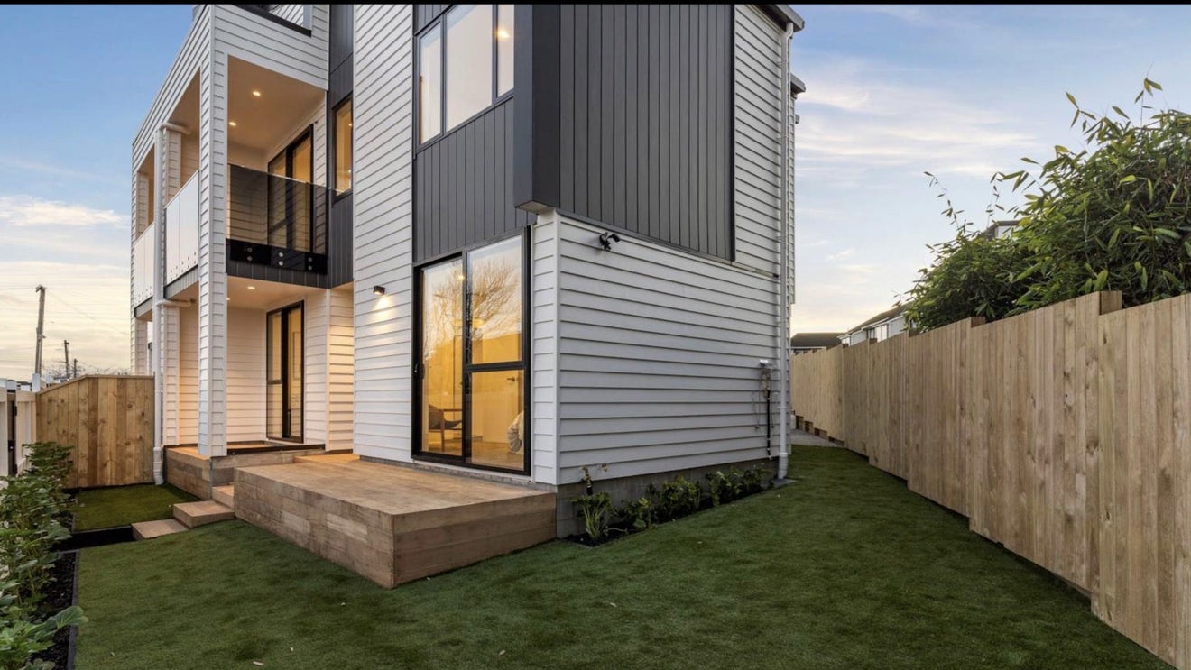 465F Blockhouse Bay Road, Blockhouse Bay, Auckland - Carousel 1