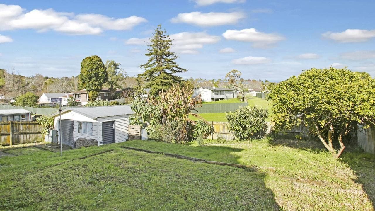27 Fairdale Avenue, Red Hill, Papakura - Carousel 15