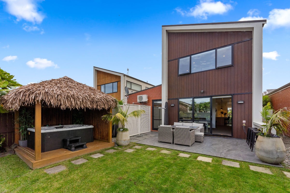6 Kanuka Road, Hobsonville, Auckland - Carousel 2