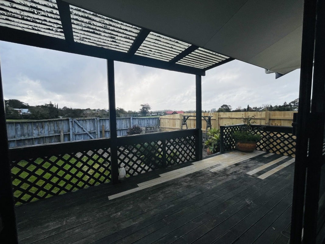 36 Meadowvale Rise, Titirangi, Auckland - Carousel 13