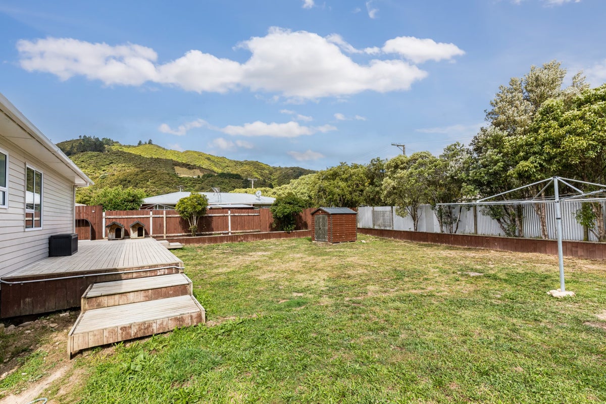 42 Wood Street, Wainuiomata, Lower Hutt - Carousel 32