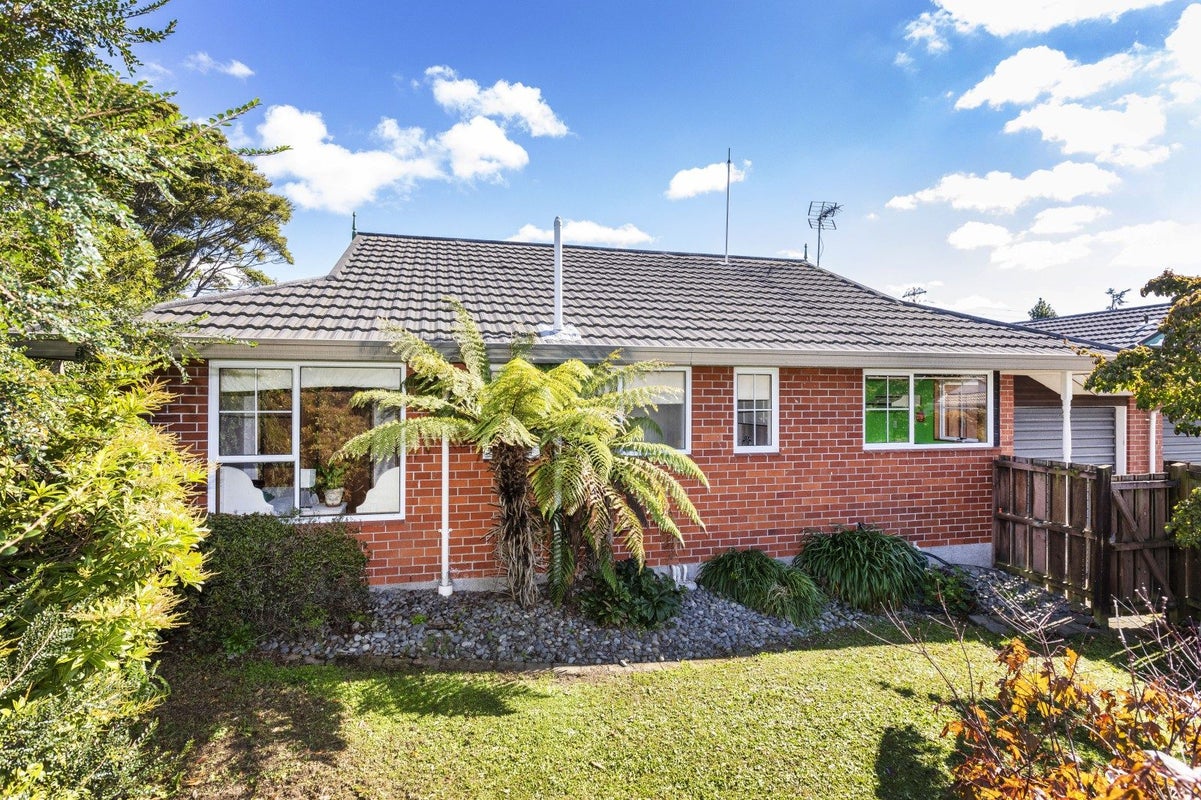5 Westgrove Avenue, Avonhead, Christchurch - Carousel 1