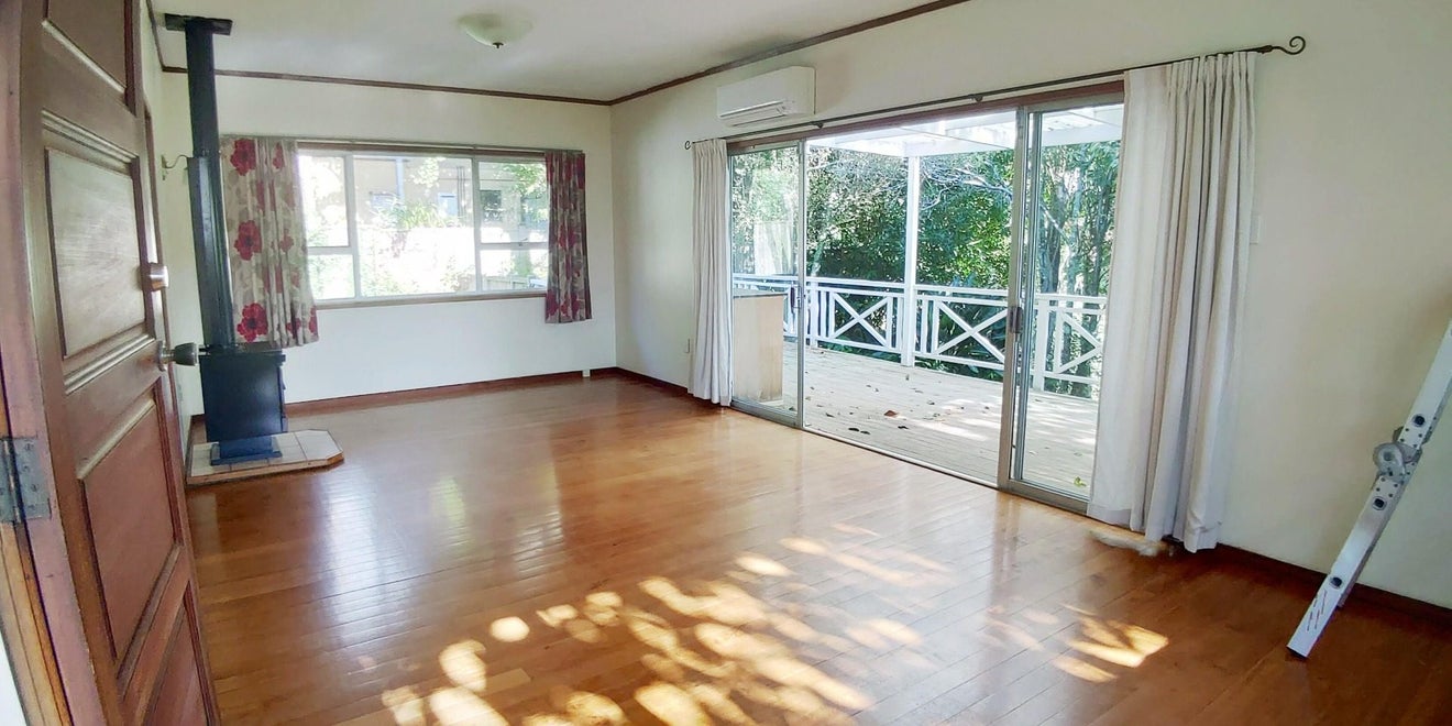 11 Penzance Road, Mairangi Bay, Auckland - Carousel 2