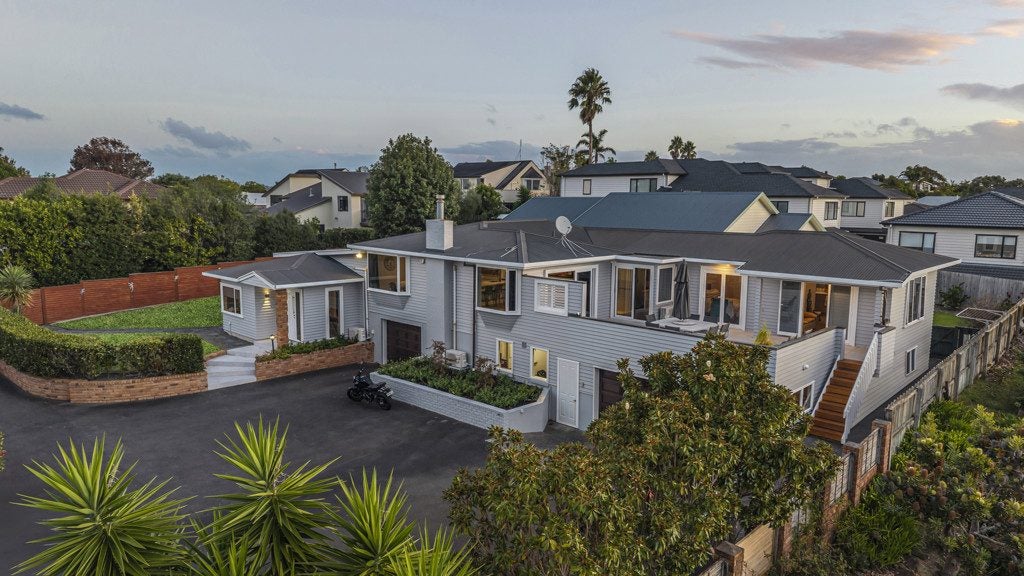9 Bradbury Road, Botany Downs, Auckland - Carousel 2